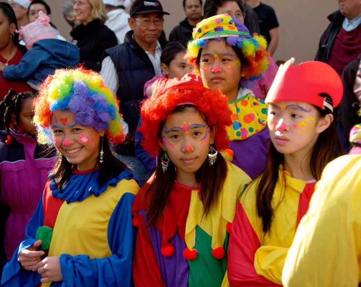 Oakland Tribune Holiday Parade