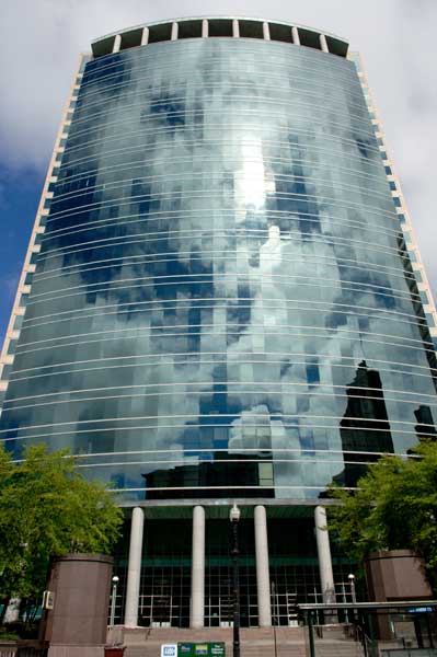 A building in downtown Oakland