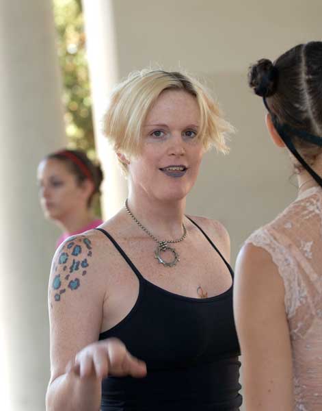 Oakland Sistahs Steppin&rsquo; in Pride &lsquo;05 (Nikon D2x)